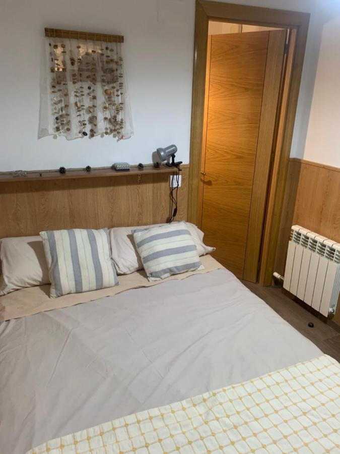 La Llar De Peramola Apartment Luaran gambar