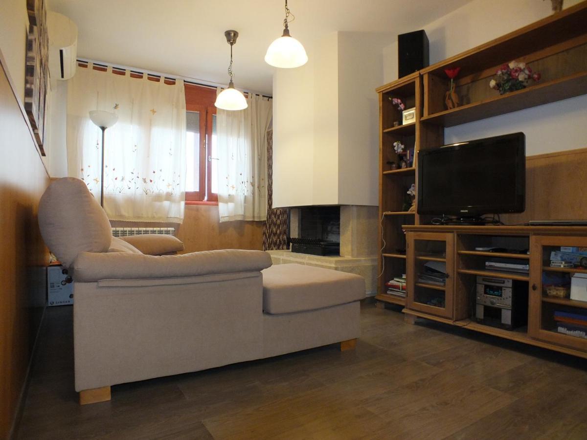 La Llar De Peramola Apartment Luaran gambar